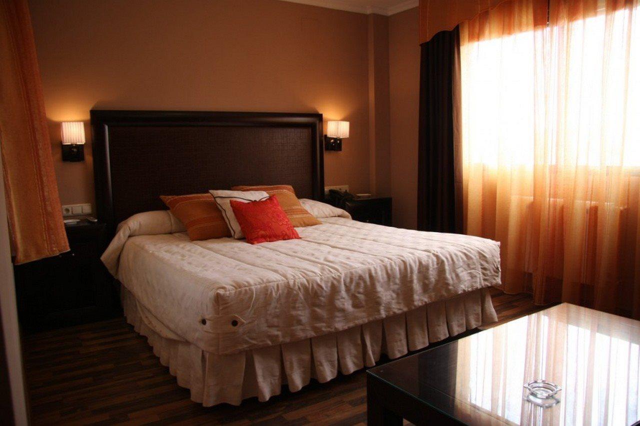 Hotel Mulhacen Guadix Buitenkant foto