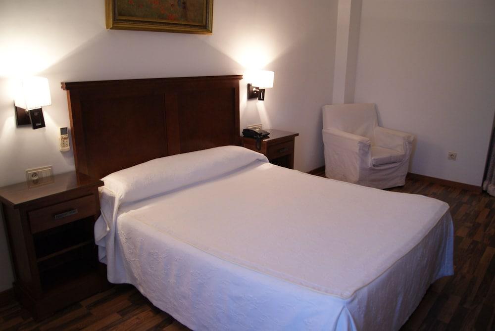 Hotel Mulhacen Guadix Buitenkant foto