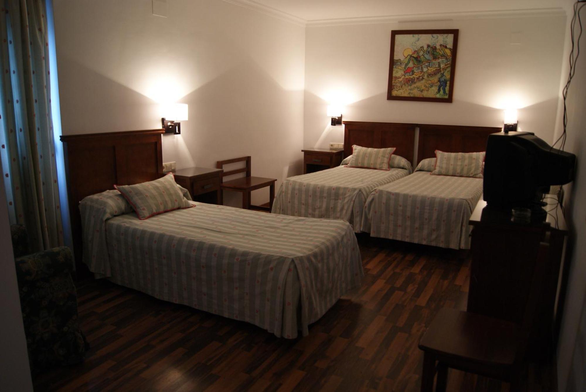 Hotel Mulhacen Guadix Buitenkant foto