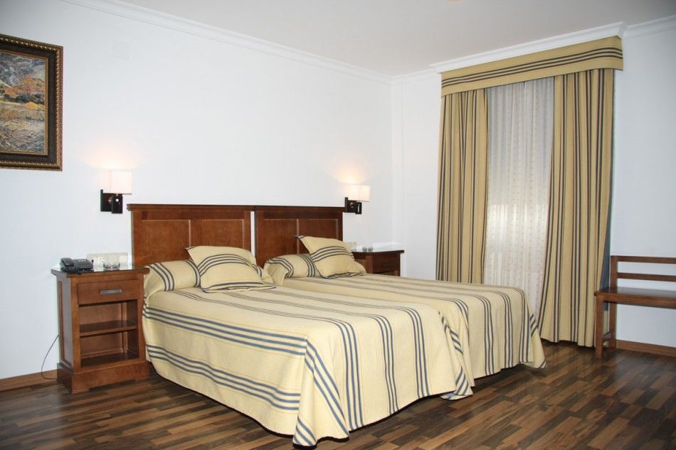 Hotel Mulhacen Guadix Buitenkant foto